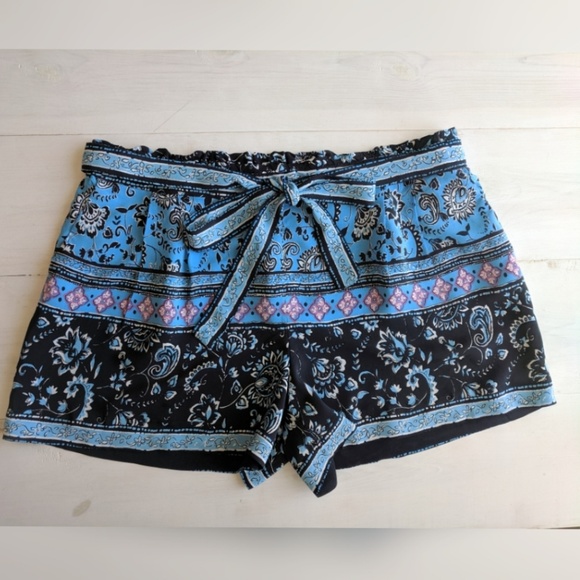 LOFT Pants - LOFT fluid flowy loose fitting shorts. XL